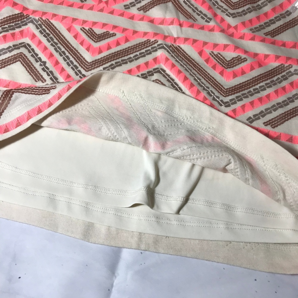 Express Cream & Pink Chevron Sequin Mini Skirt - Picture 6 of 8
